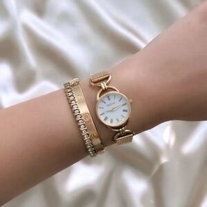 AUTHENTIC VINTAGE GUCCI GOLD WATCH